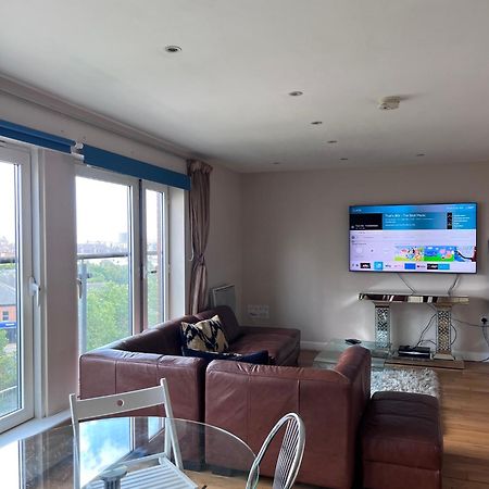 Great City Centre Getaway Apartment 2 Bed Near The Beach And Shopping Area Swansea Eksteriør billede