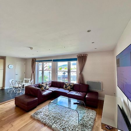 Great City Centre Getaway Apartment 2 Bed Near The Beach And Shopping Area Swansea Eksteriør billede
