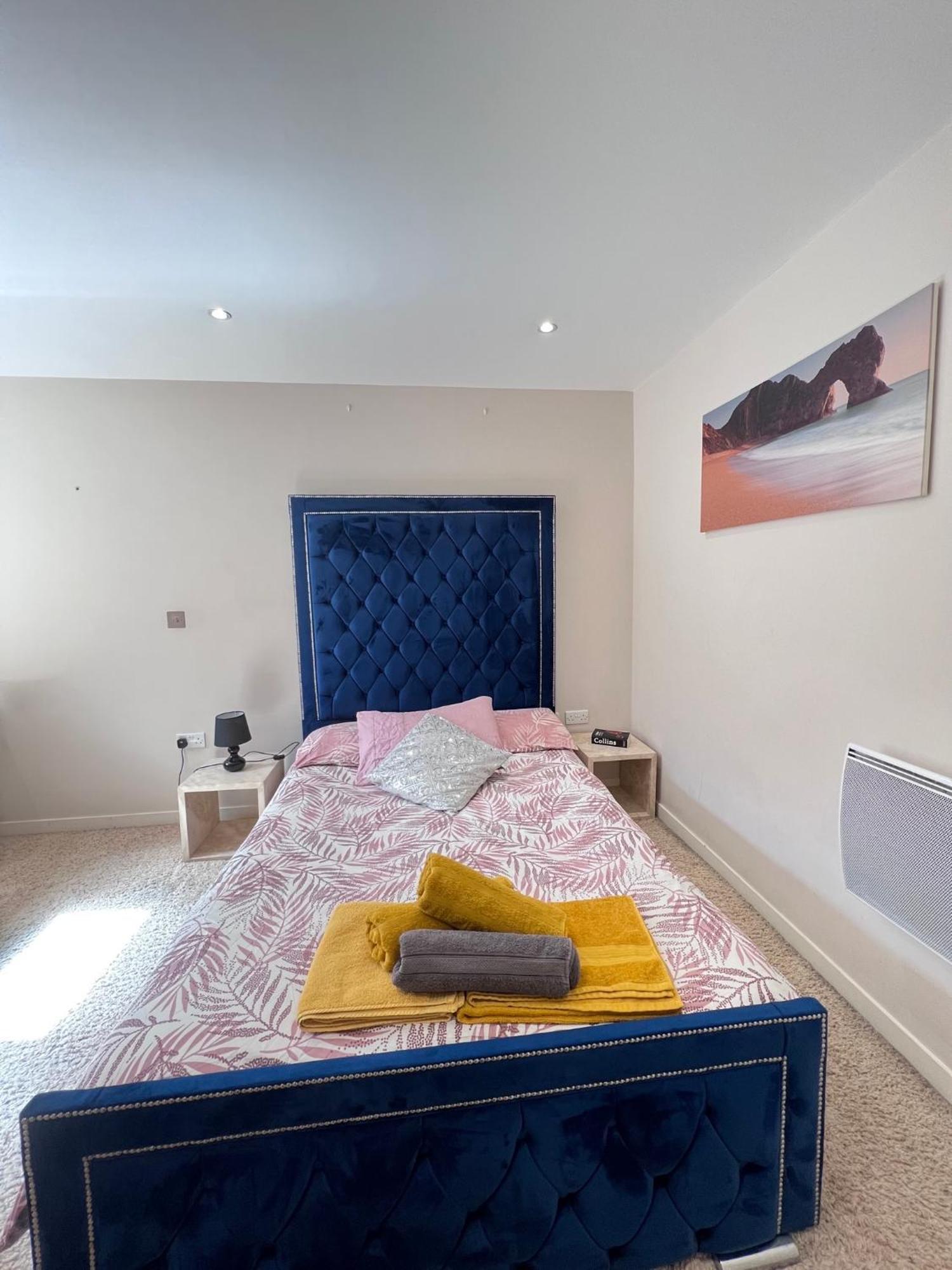 Great City Centre Getaway Apartment 2 Bed Near The Beach And Shopping Area Swansea Eksteriør billede
