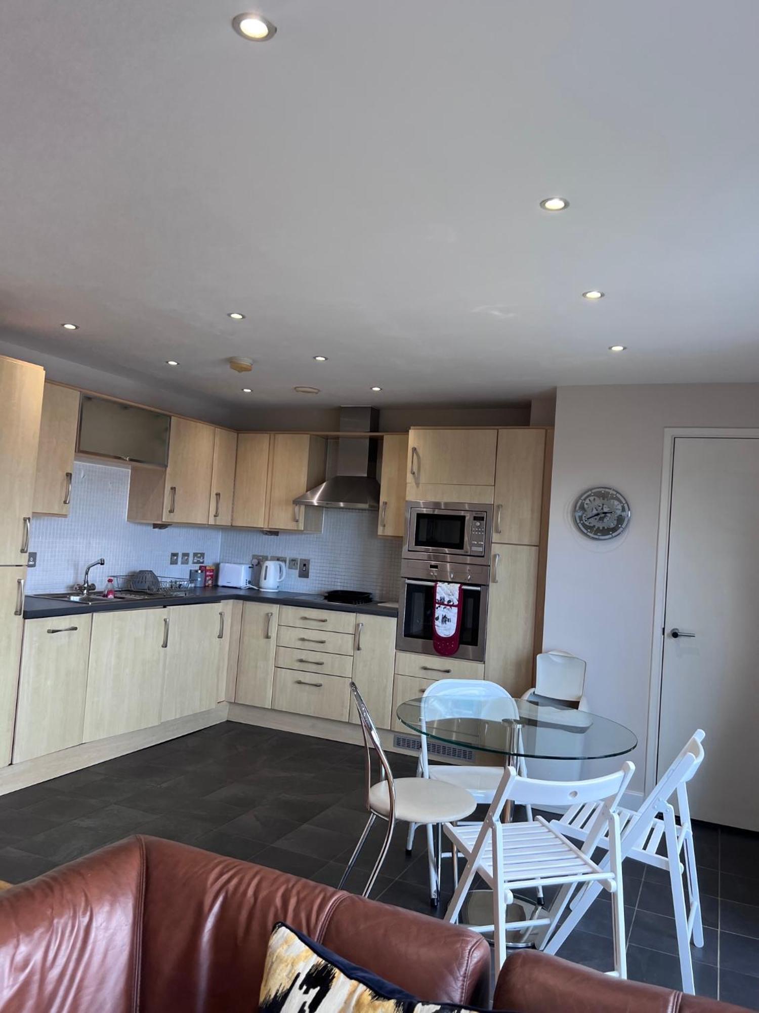 Great City Centre Getaway Apartment 2 Bed Near The Beach And Shopping Area Swansea Eksteriør billede