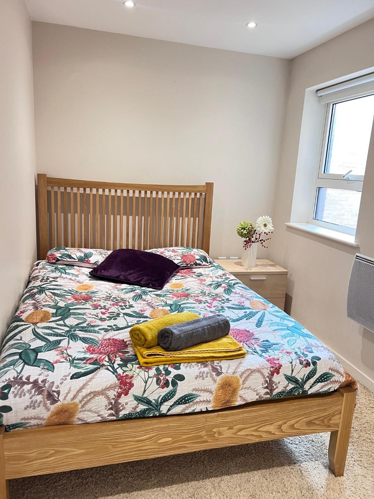 Great City Centre Getaway Apartment 2 Bed Near The Beach And Shopping Area Swansea Eksteriør billede