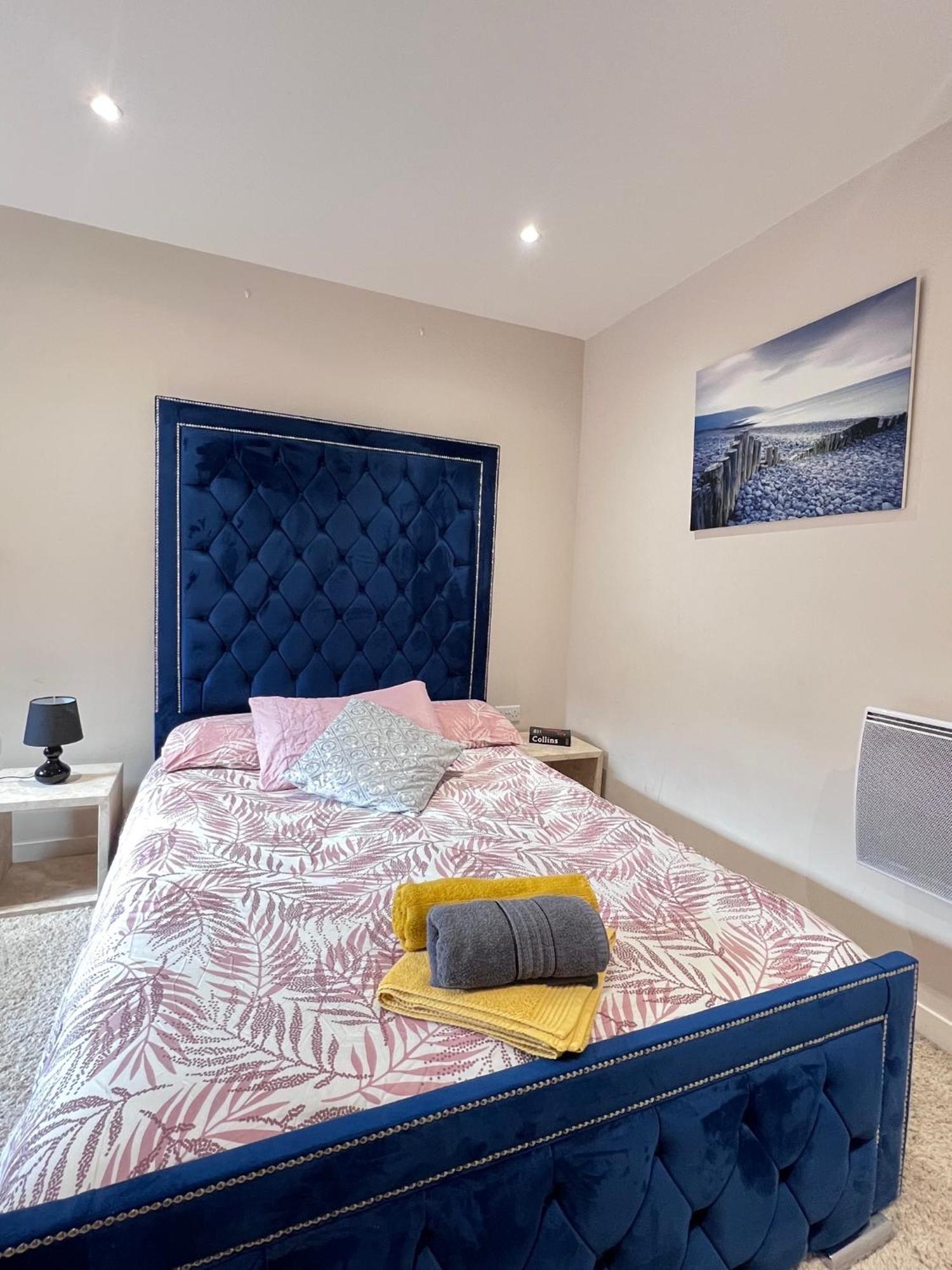 Great City Centre Getaway Apartment 2 Bed Near The Beach And Shopping Area Swansea Eksteriør billede